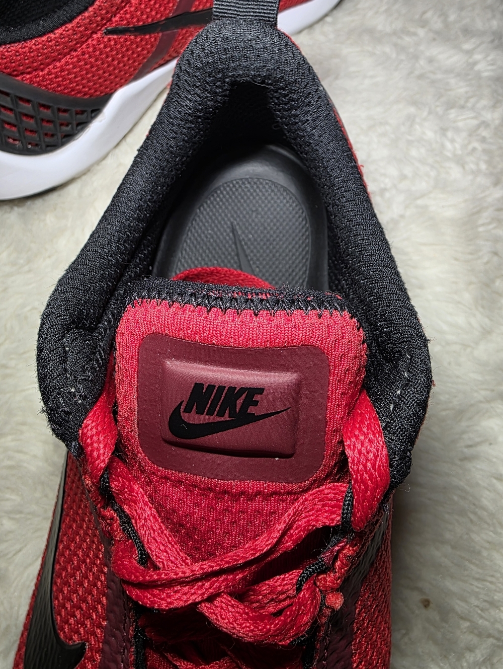 Nike Ashin Modern Gym Red Black White 811372-600 Men's Size 10 - Picture 7 of 9